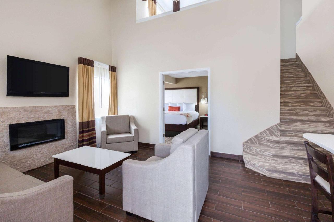 Hawthorn Suites By Wyndham Detroit Southfield Extérieur photo