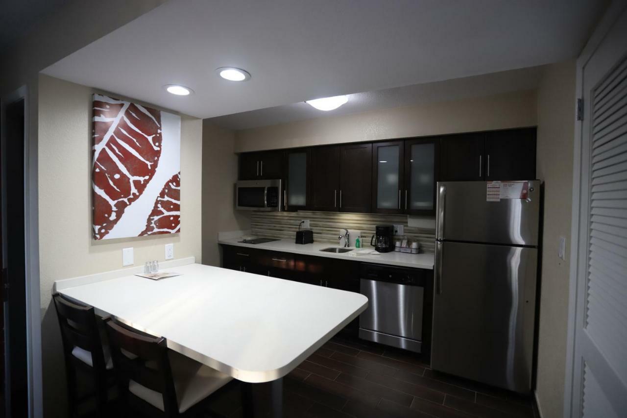 Hawthorn Suites By Wyndham Detroit Southfield Extérieur photo