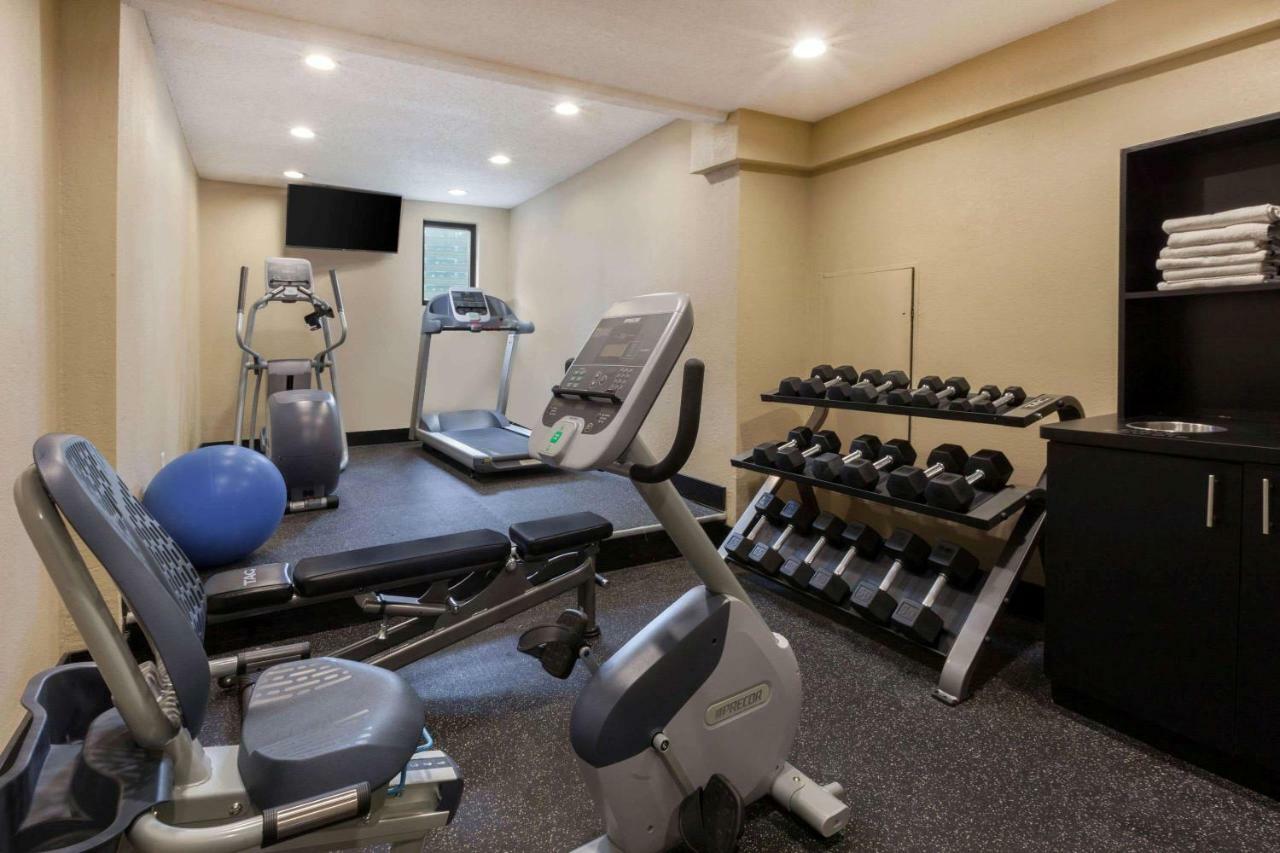 Hawthorn Suites By Wyndham Detroit Southfield Extérieur photo